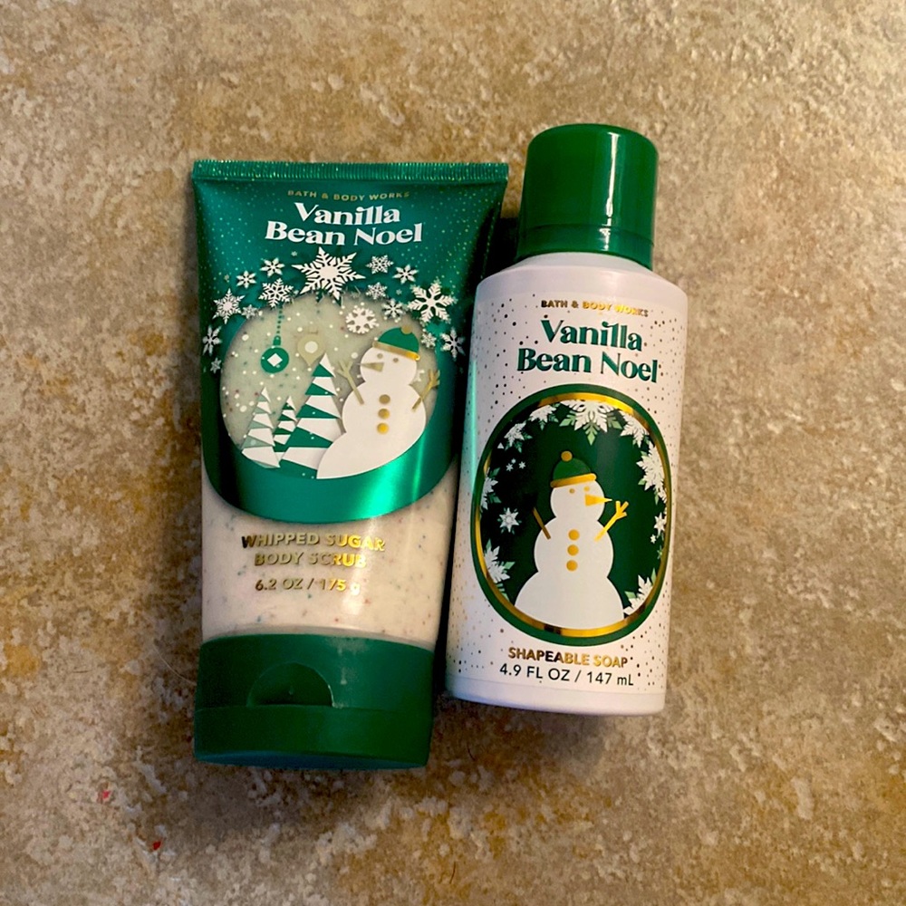 Set of Bath and Body Works shapeable soap and body scrub